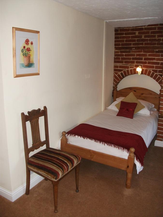 The Castle Inn Bungay Exterior photo